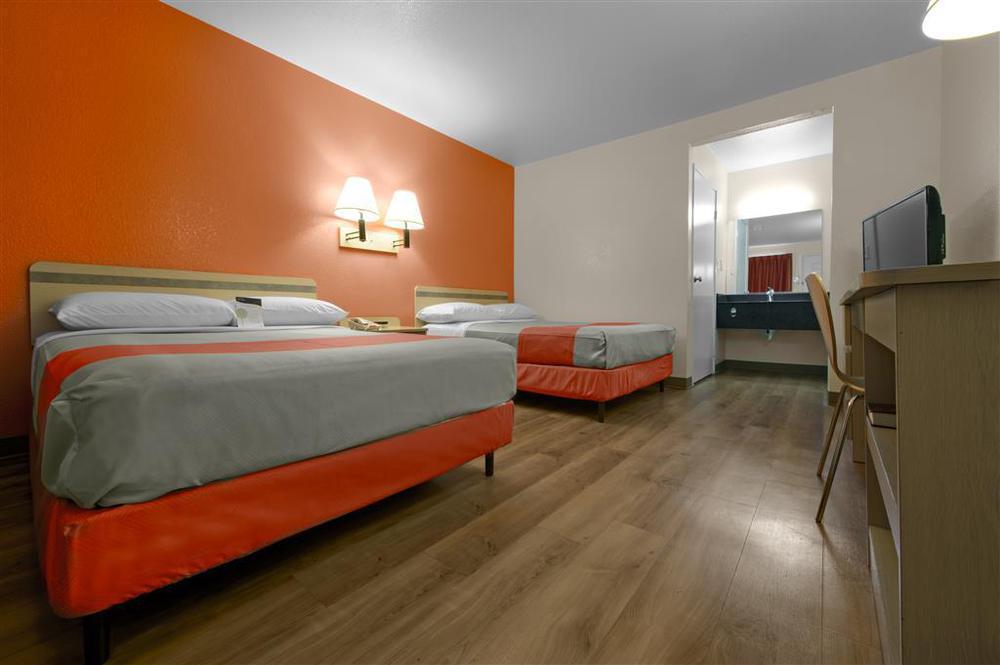 Motel 6-Burlington, On - Toronto West - Oakville Room photo