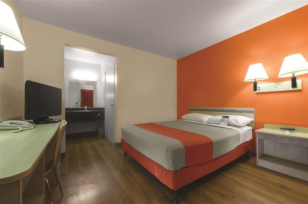 Motel 6-Burlington, On - Toronto West - Oakville Room photo